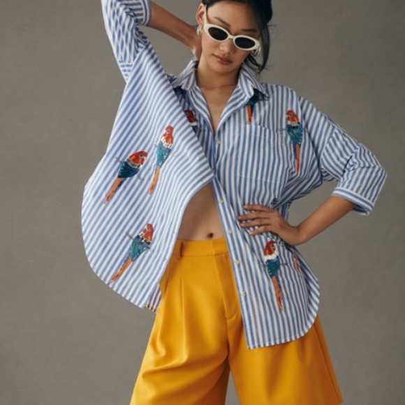 Anthropologie Tops - Anthropologie Maeve parrot sequin button down shirt xs/s